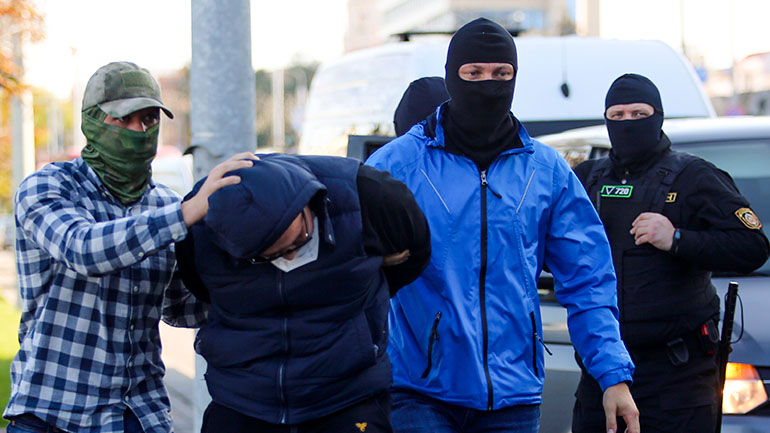 Λευκορωσία: 442 άτομα συνελήφθησαν κατά τις διαδηλώσεις της Κυριακής